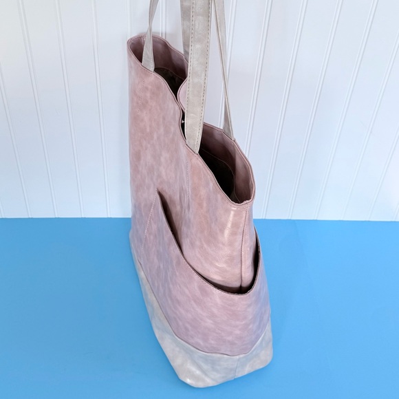 Coco+Carmen Vegan Leather Elegant Pink shoulder bag - Picture 6 of 17